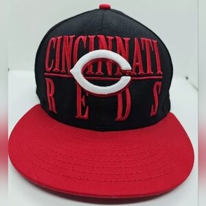 NWOT Cincinnati Reds Cap New Era Medium Large